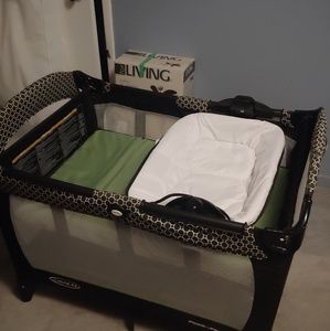 Graco pack n'play